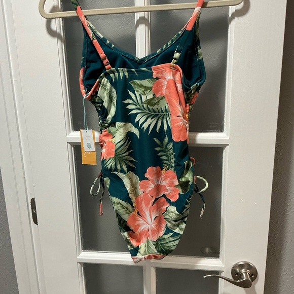 NWT Kona Sol Floral One Piece - Picture 10 of 15
